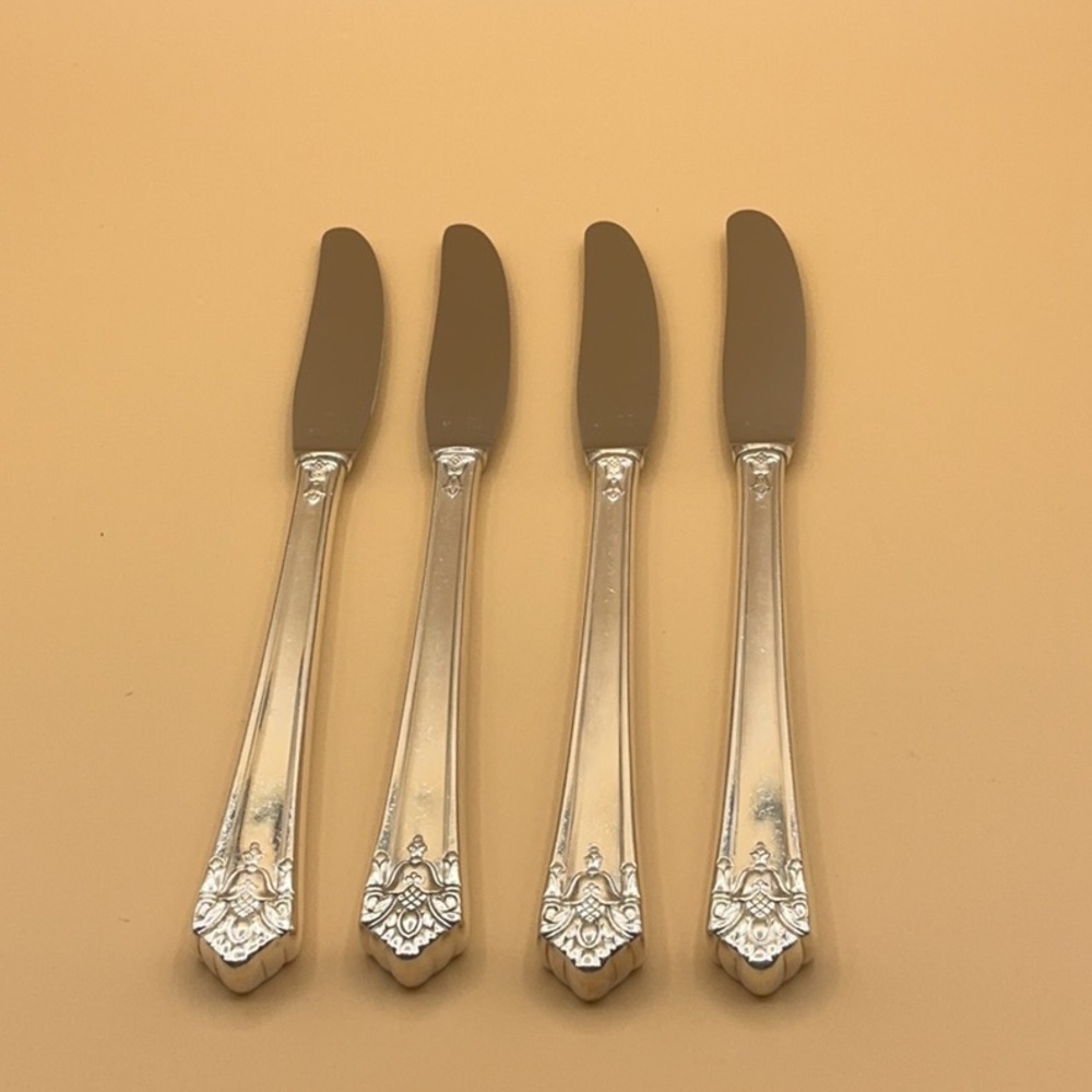1847 Rogers Bros (IS) Her Majesty - Four Modern Hollow Knife - Grill #3